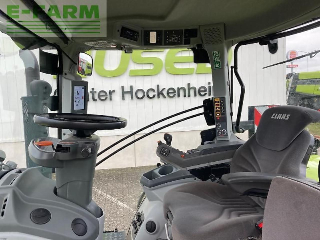 Tracteur agricole CLAAS axion 800 cis+