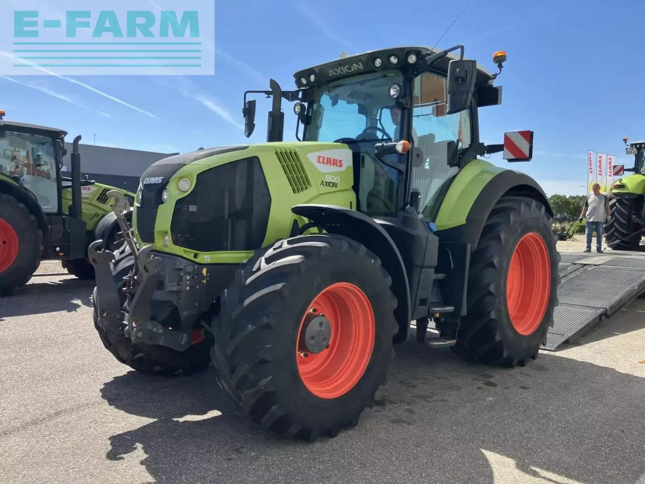 Tracteur agricole CLAAS axion 800 cis