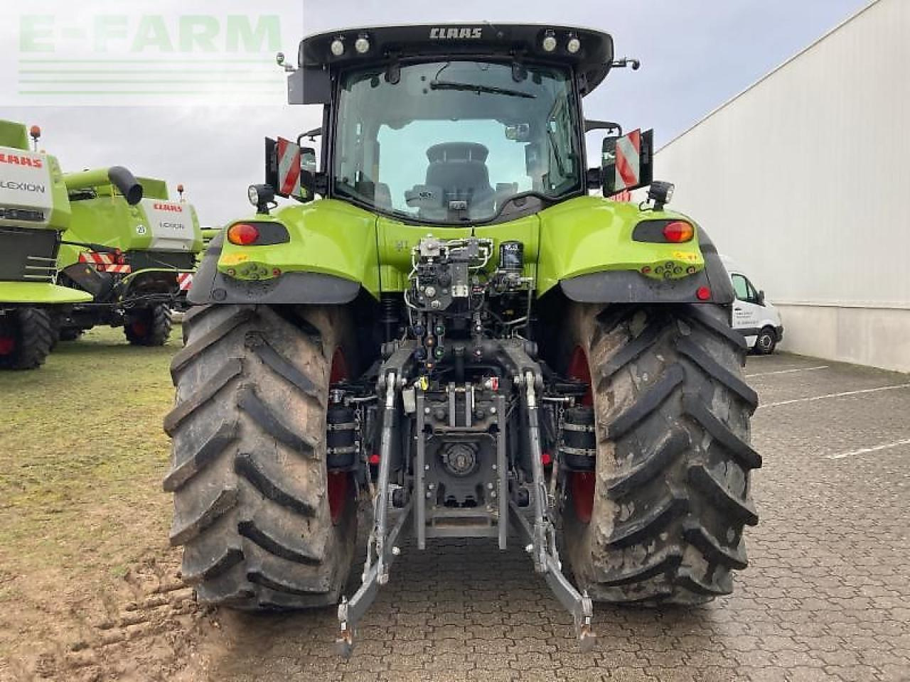 Tracteur agricole CLAAS axion 800 cis+