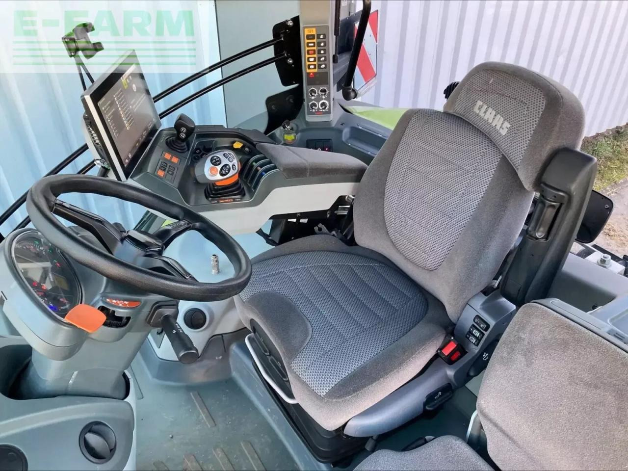 Tracteur agricole CLAAS axion 800 cmatic s5