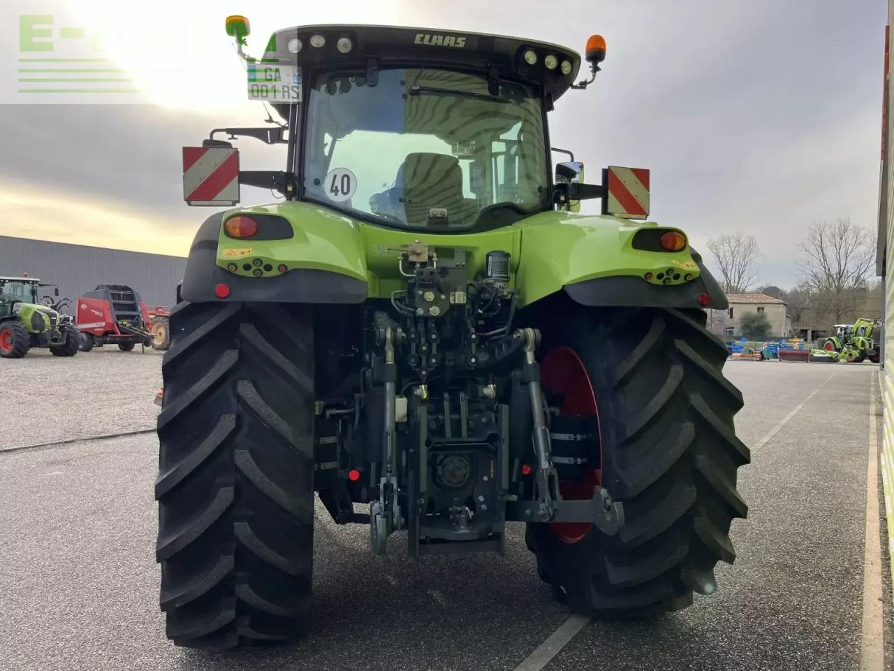 Tracteur agricole CLAAS axion 800 hexashift ls+