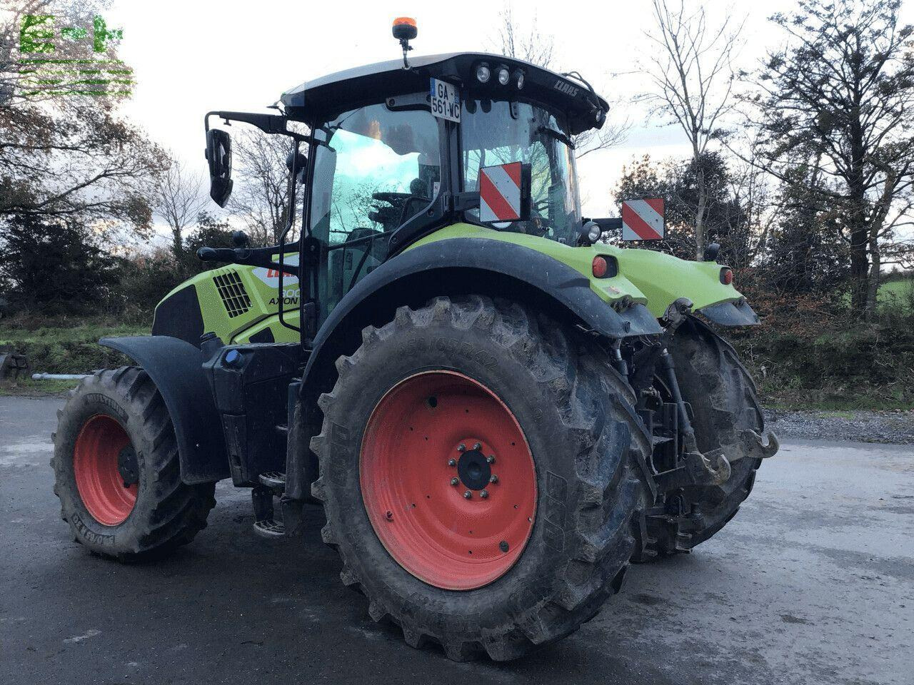 Tracteur agricole CLAAS axion 800 hexashift s5