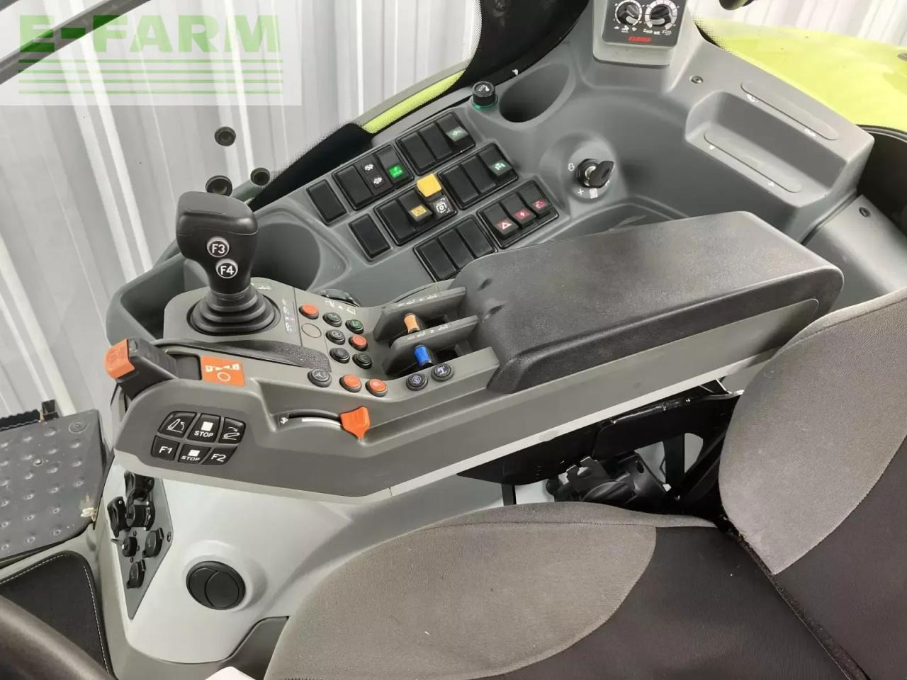 Tracteur agricole CLAAS axion 800 - s5 advance