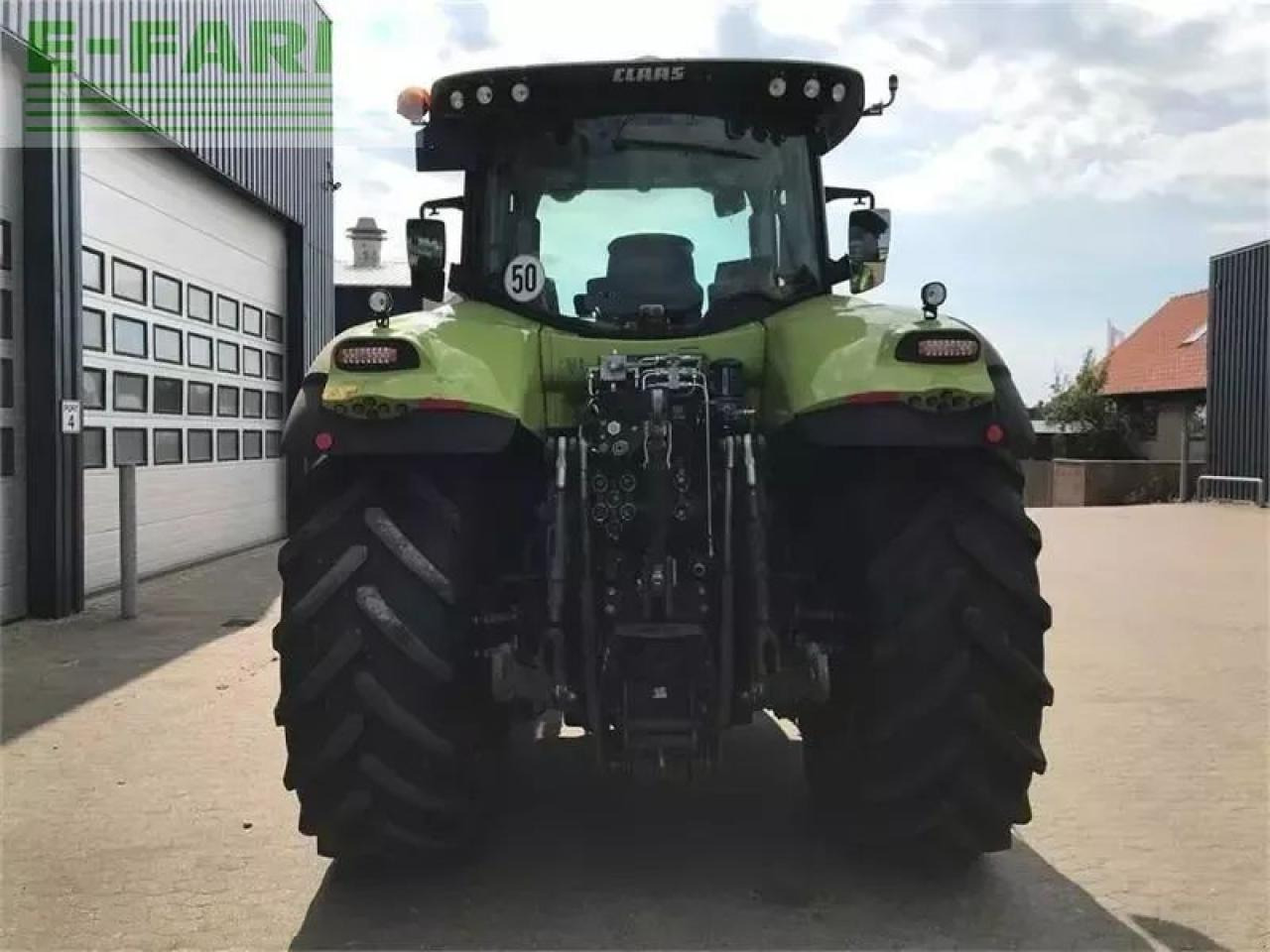 Tracteur agricole CLAAS axion 810