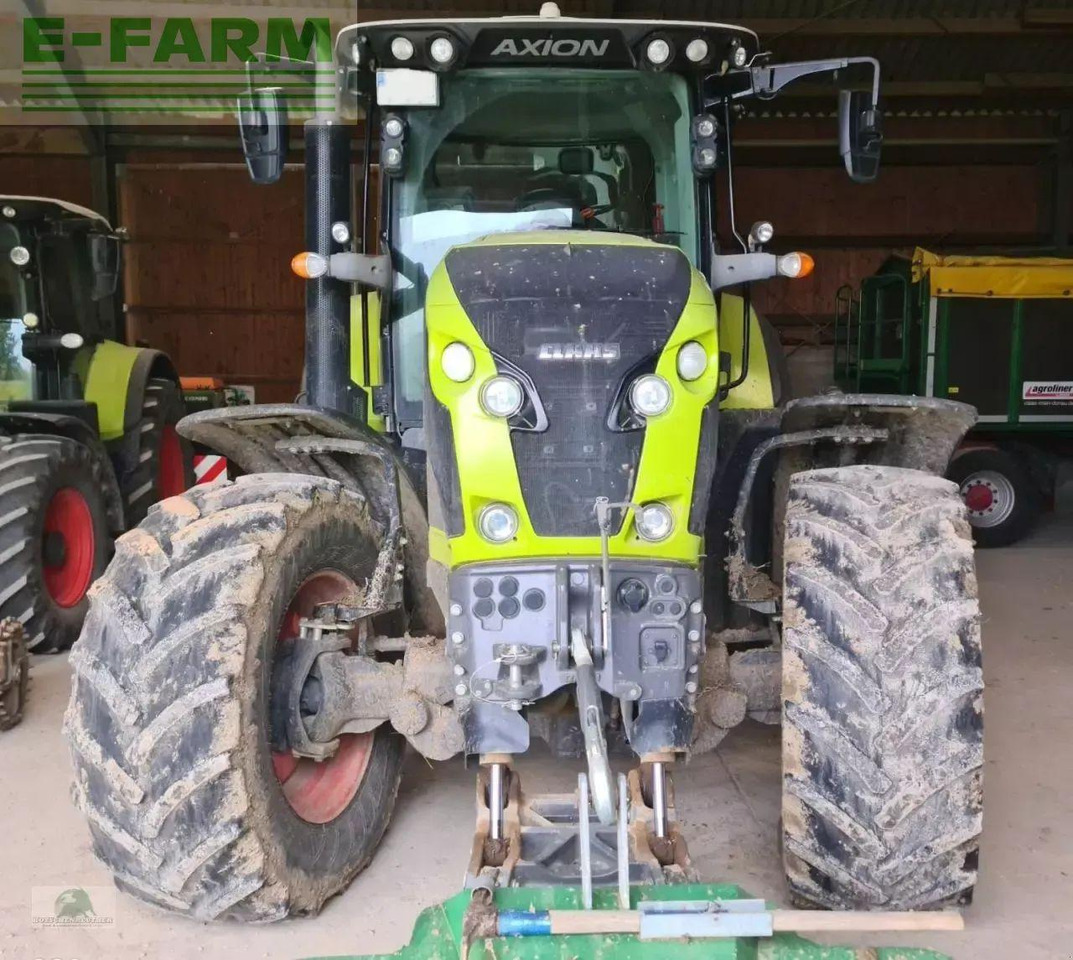 Tracteur agricole CLAAS axion 810