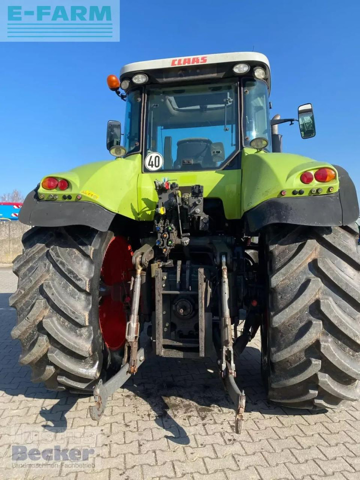 Tracteur agricole CLAAS axion 810