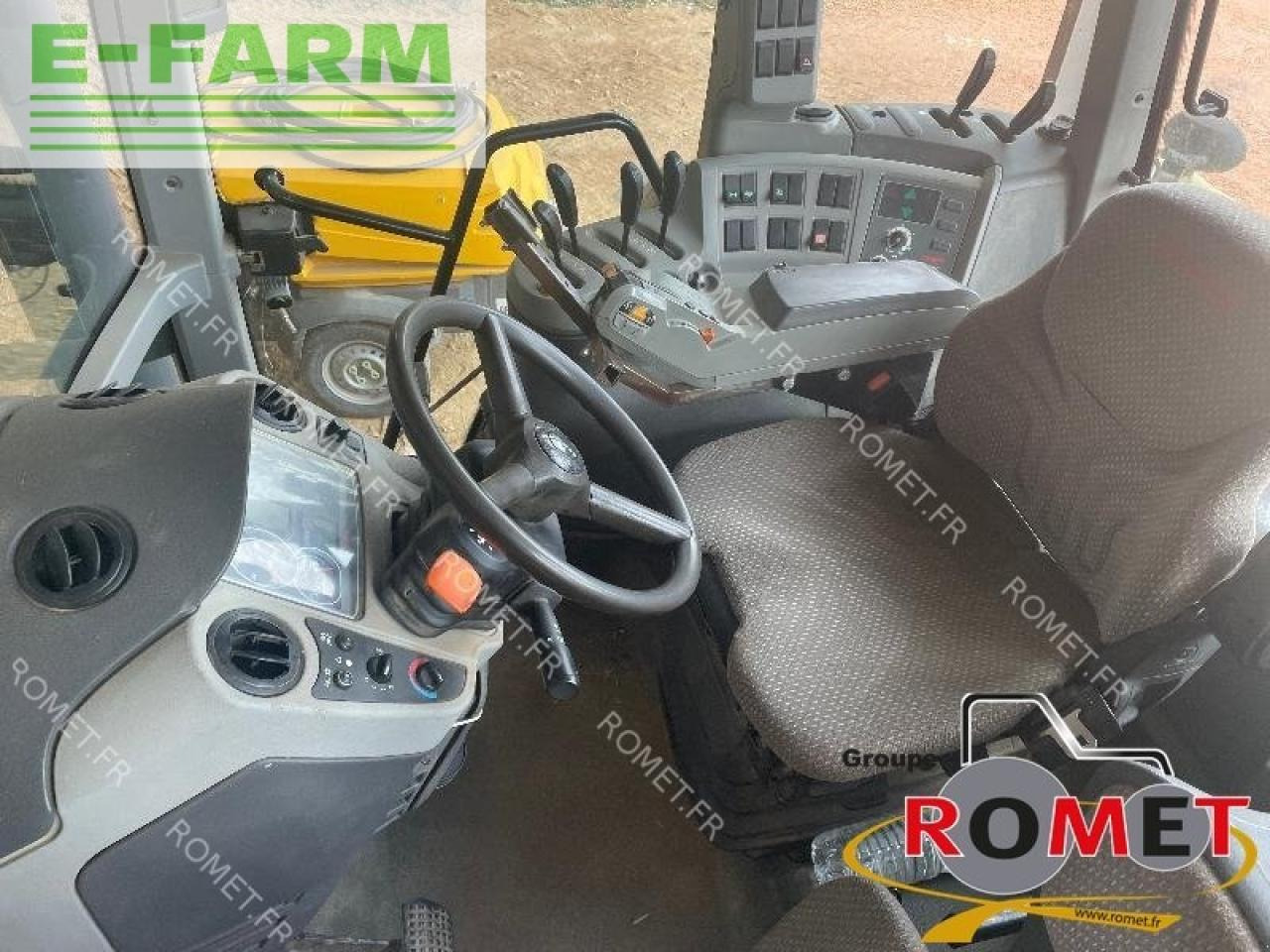 Tracteur agricole CLAAS axion 810