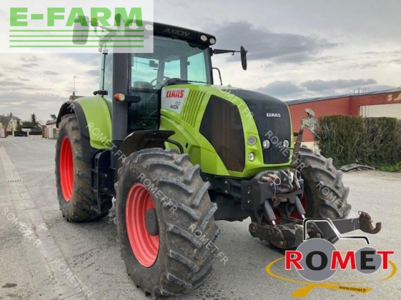 Tracteur agricole CLAAS axion 810