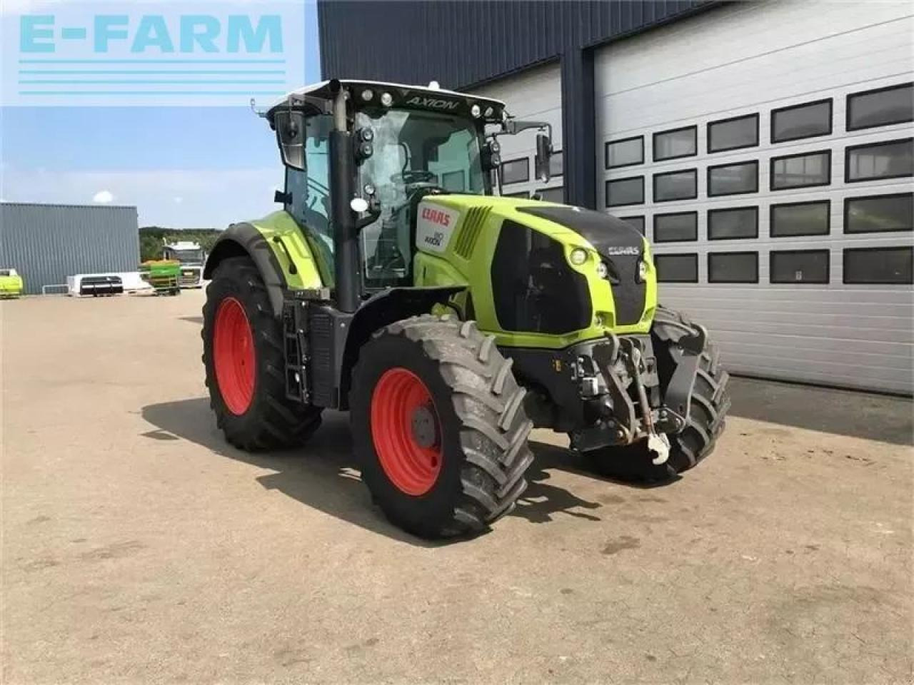 Tracteur agricole CLAAS axion 810
