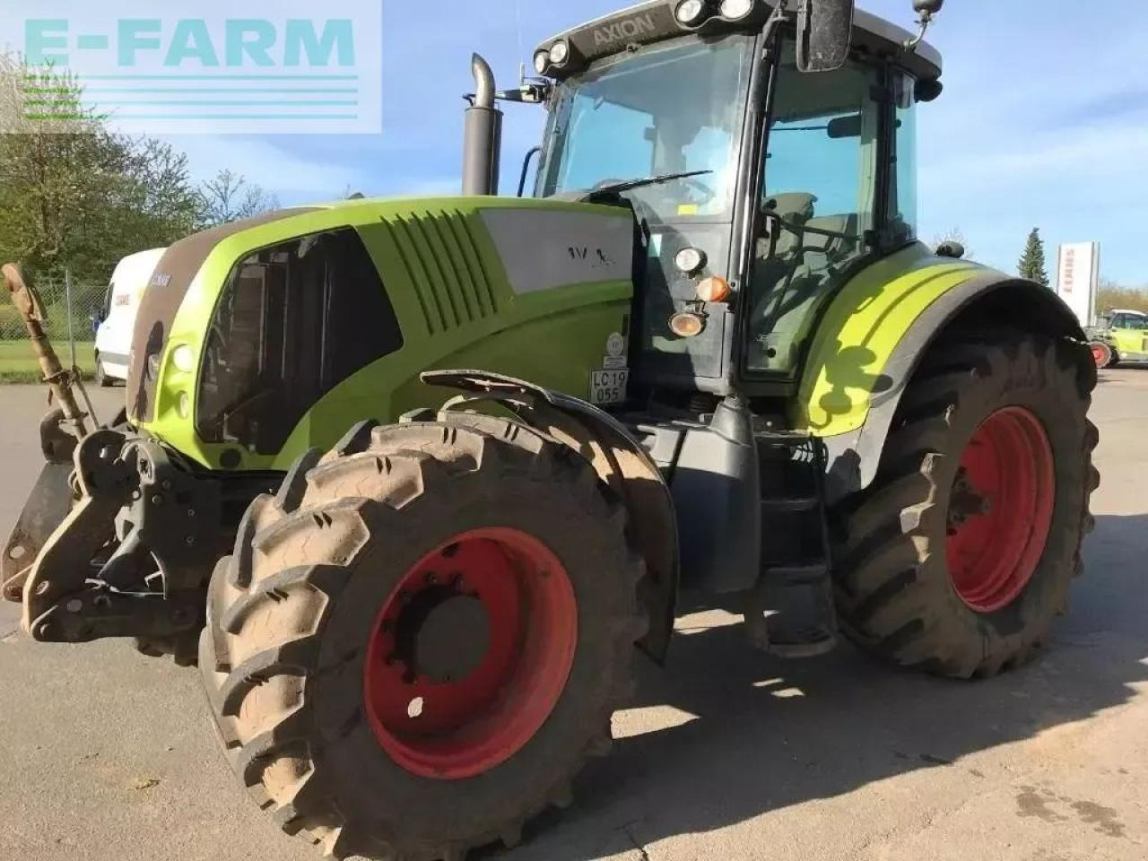 Tracteur agricole CLAAS axion 810