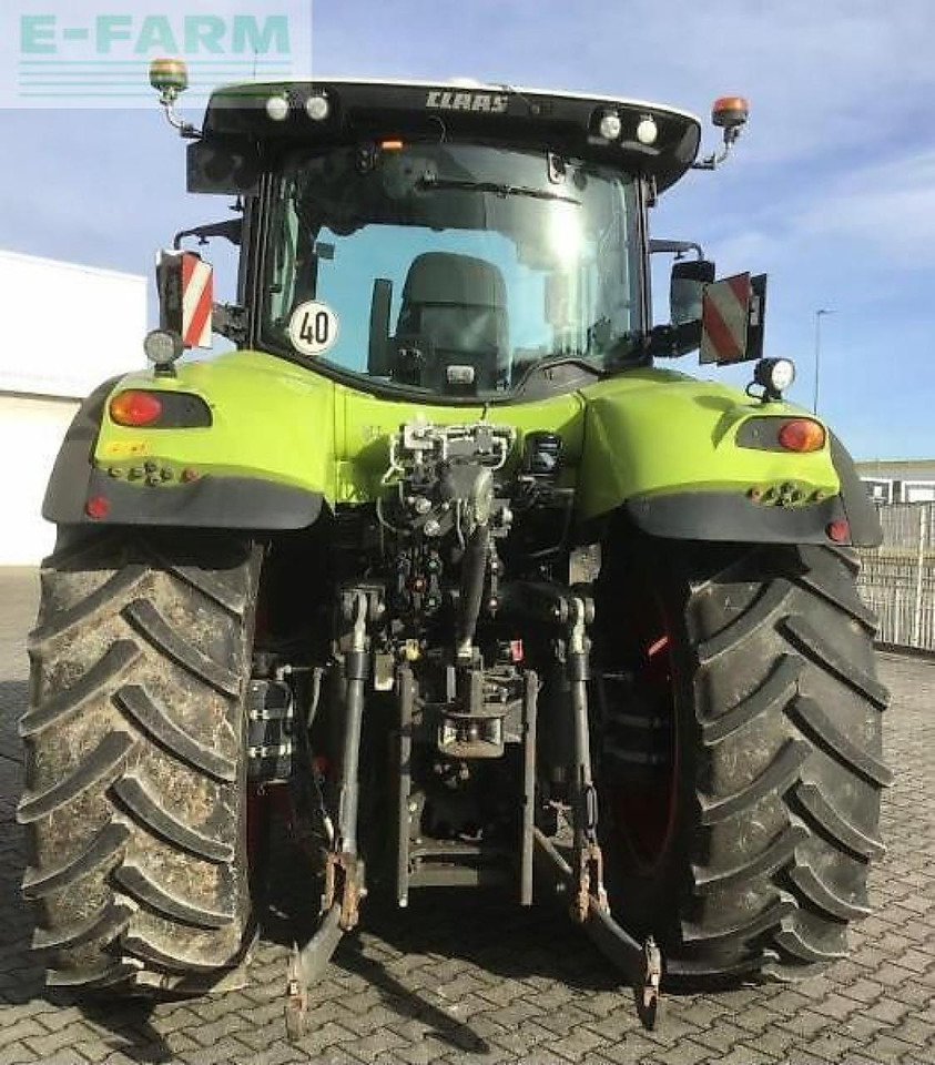 Tracteur agricole CLAAS axion 810