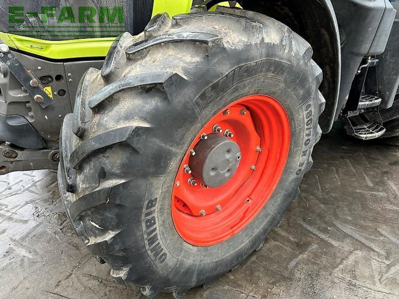 Tracteur agricole CLAAS axion 810