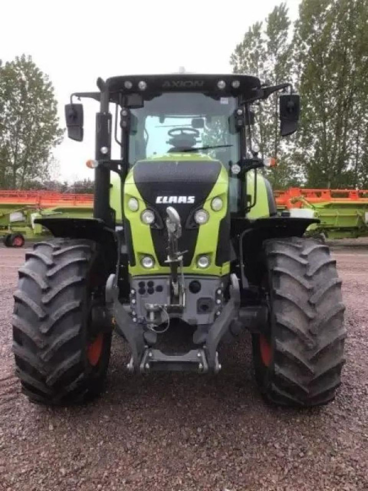 Tracteur agricole CLAAS axion 810