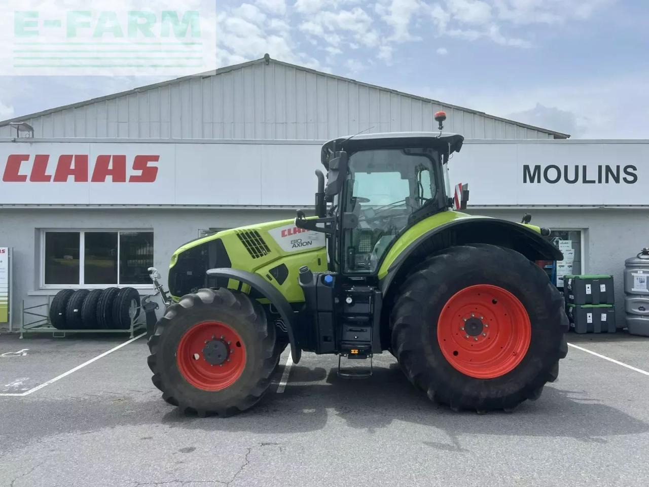 Tracteur agricole CLAAS axion 810