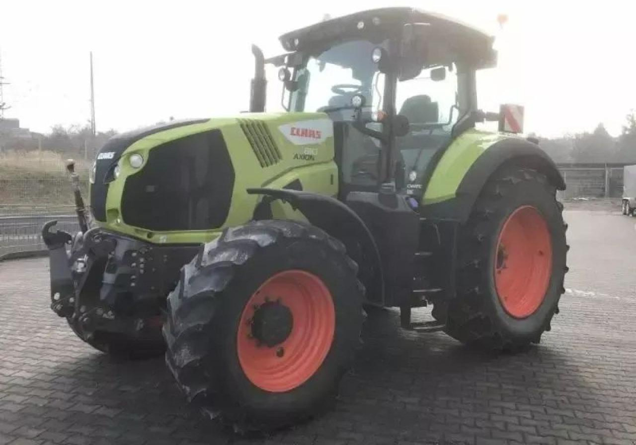 Tracteur agricole CLAAS axion 810