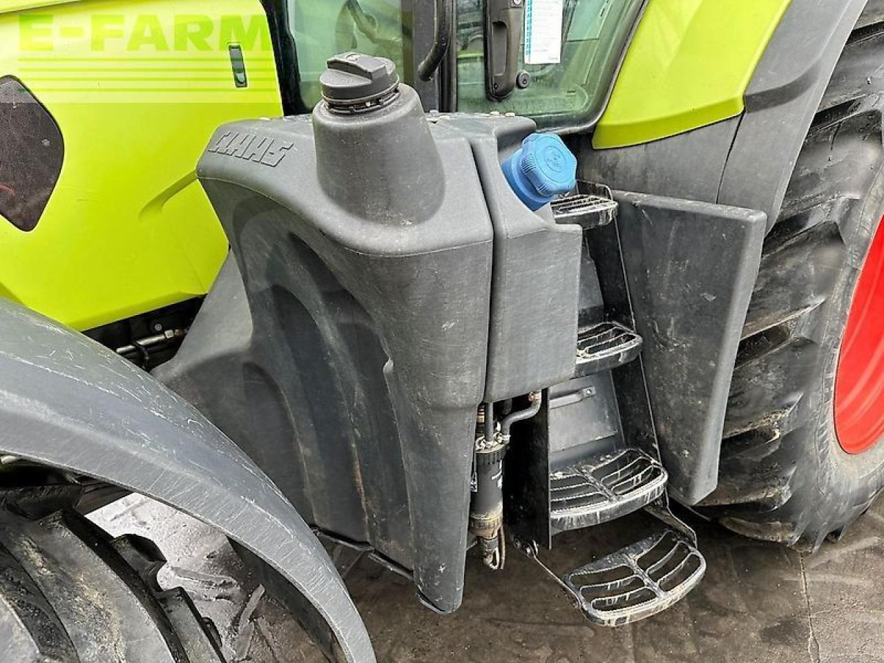 Tracteur agricole CLAAS axion 810