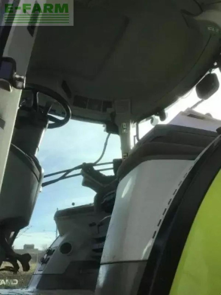Tracteur agricole CLAAS axion 810