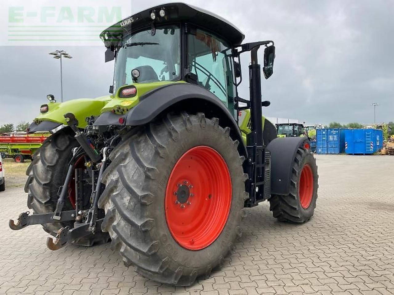 Tracteur agricole CLAAS axion 810