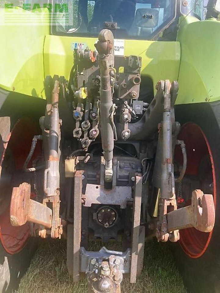 Tracteur agricole CLAAS axion 810