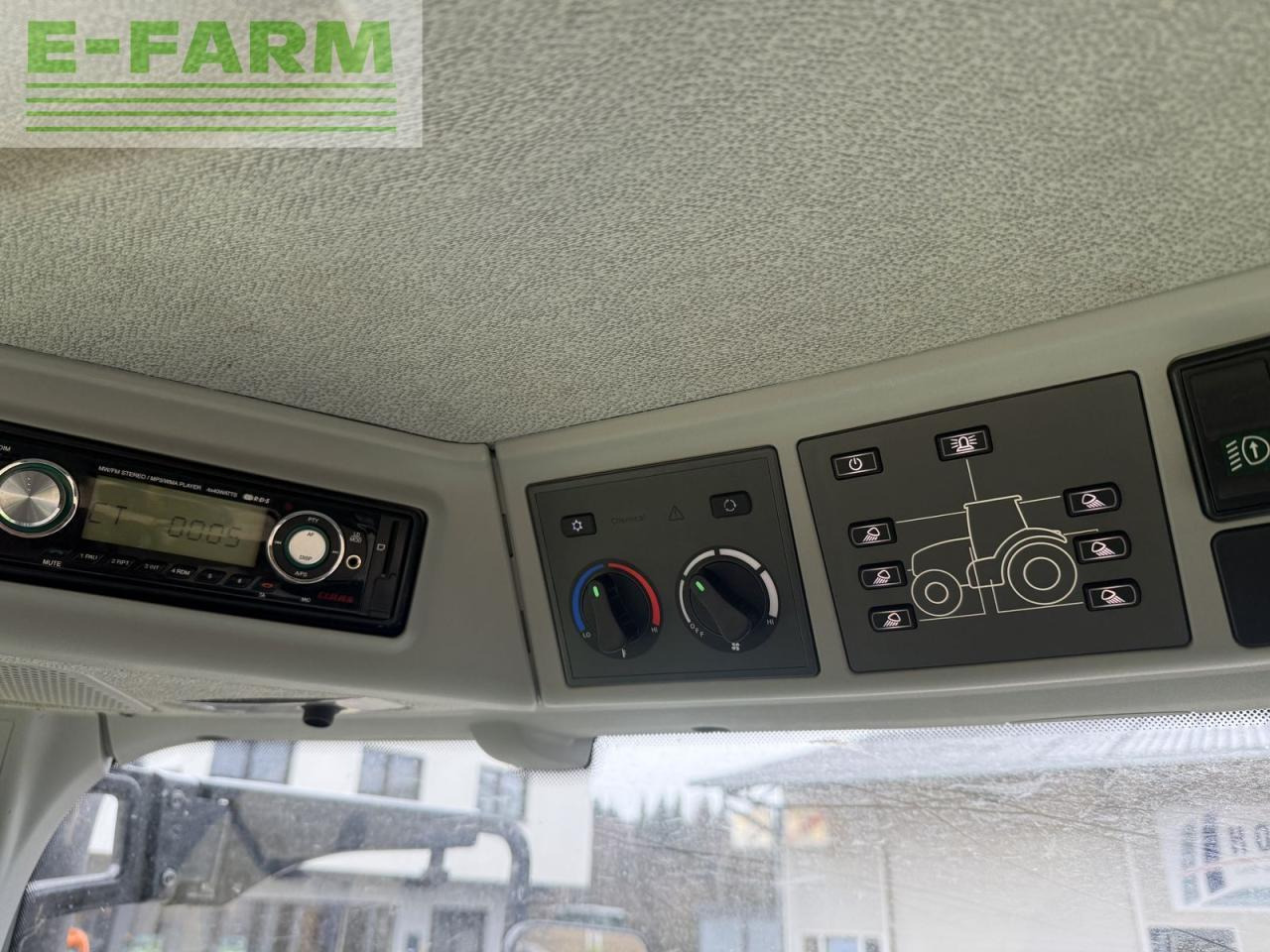 Tracteur agricole CLAAS axion 810 c-matic CMATIC