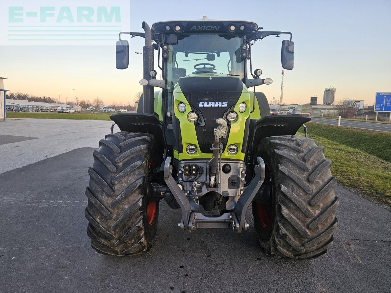 Tracteur agricole CLAAS axion 810 c-matic CMATIC