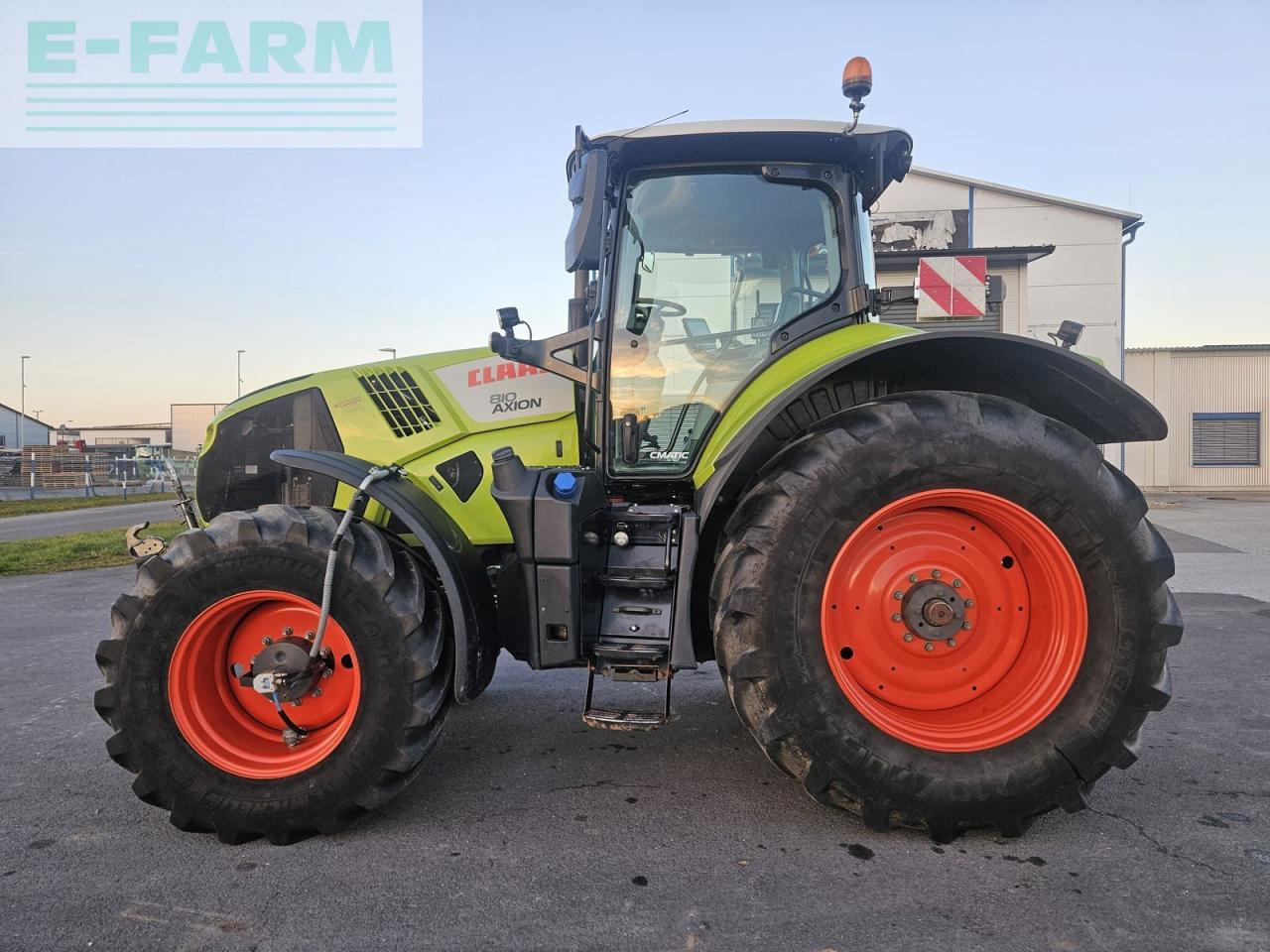Tracteur agricole CLAAS axion 810 c-matic CMATIC
