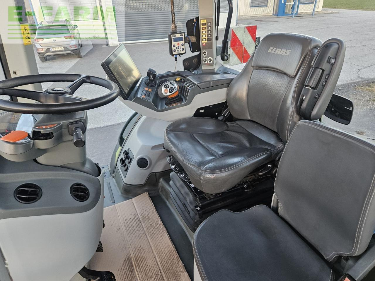 Tracteur agricole CLAAS axion 810 c-matic CMATIC