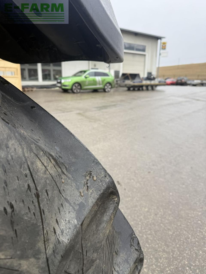 Tracteur agricole CLAAS axion 810 c-matic CMATIC