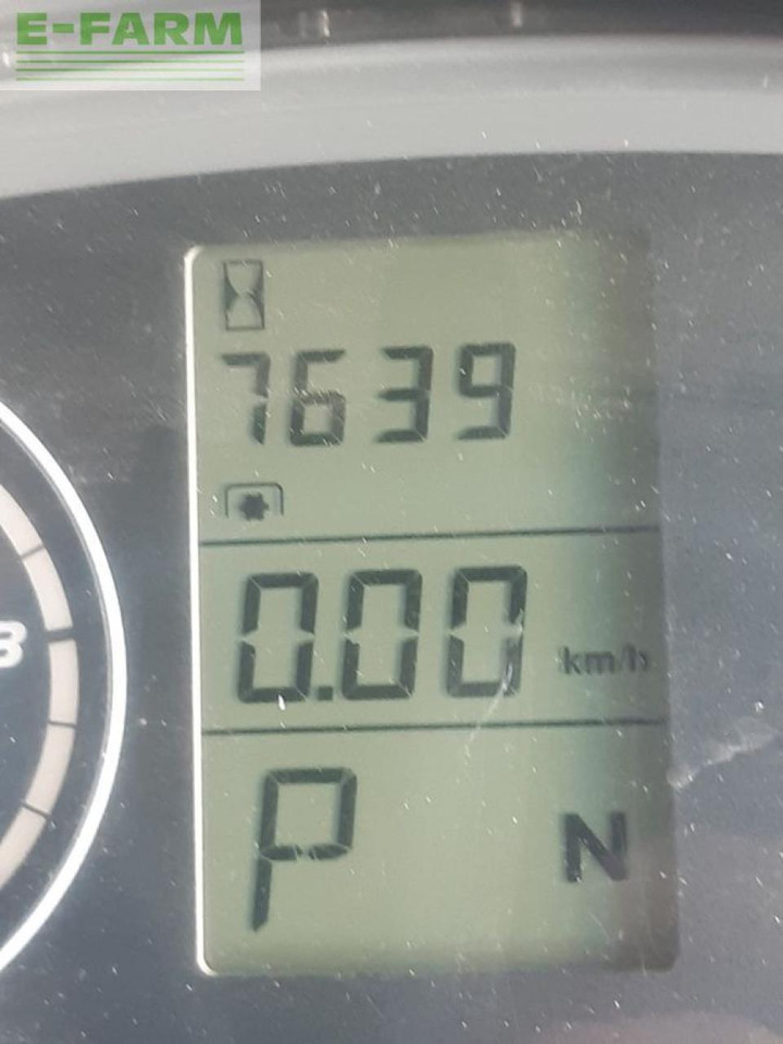 Tracteur agricole CLAAS axion 810 c-matic CMATIC