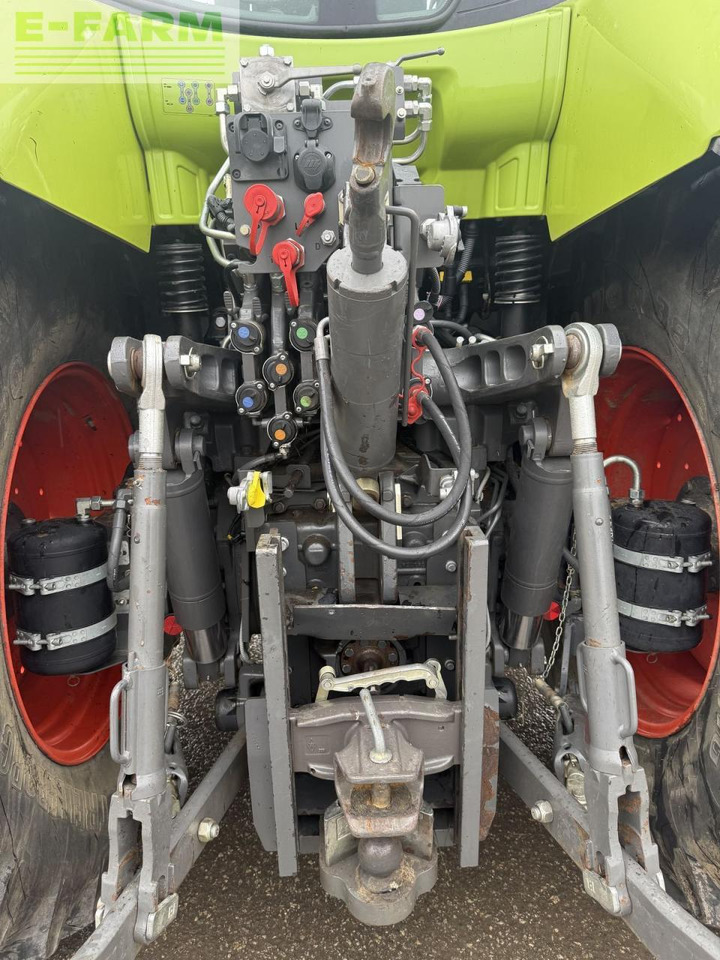 Tracteur agricole CLAAS axion 810 c-matic CMATIC