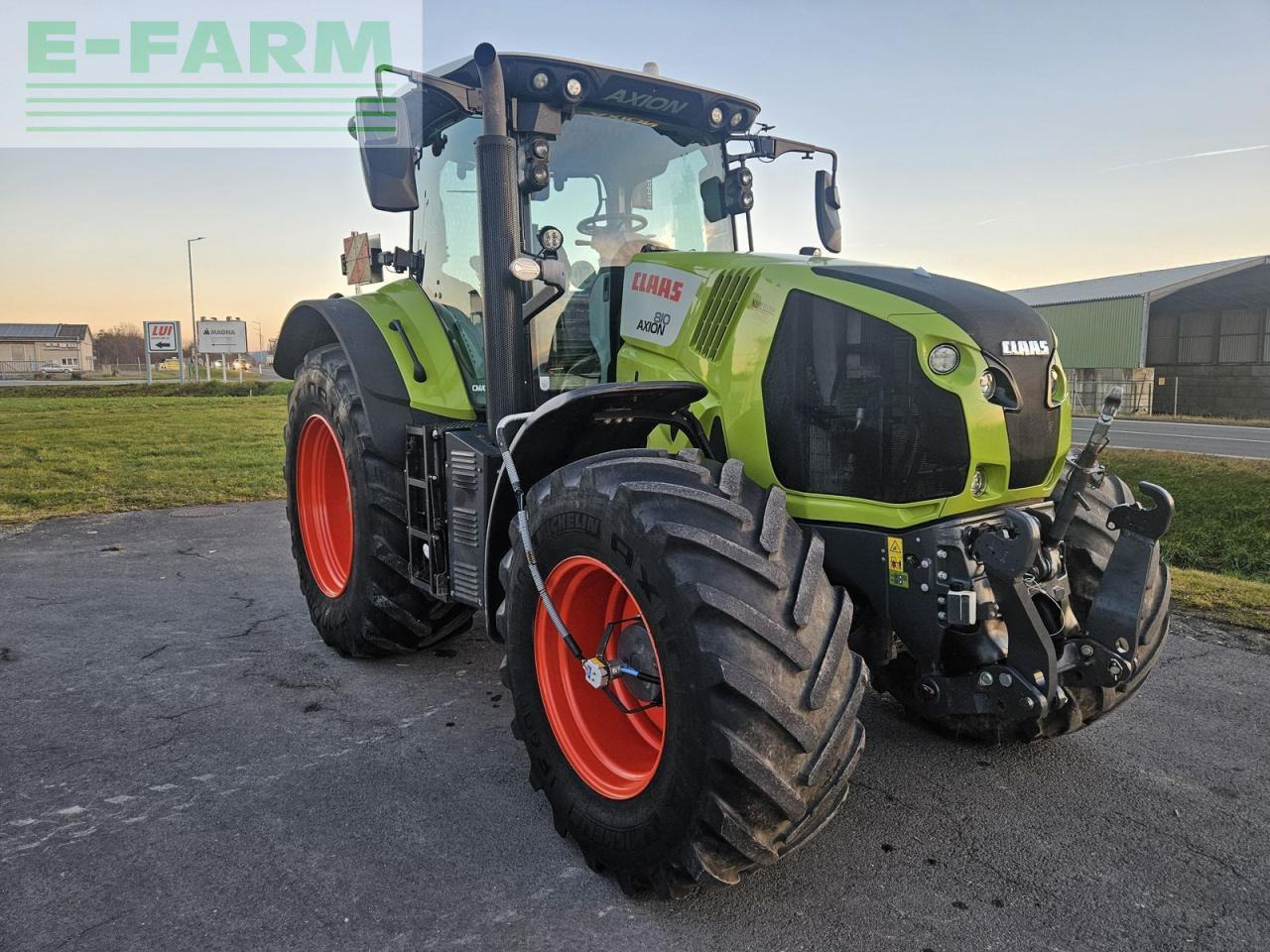 Tracteur agricole CLAAS axion 810 c-matic CMATIC