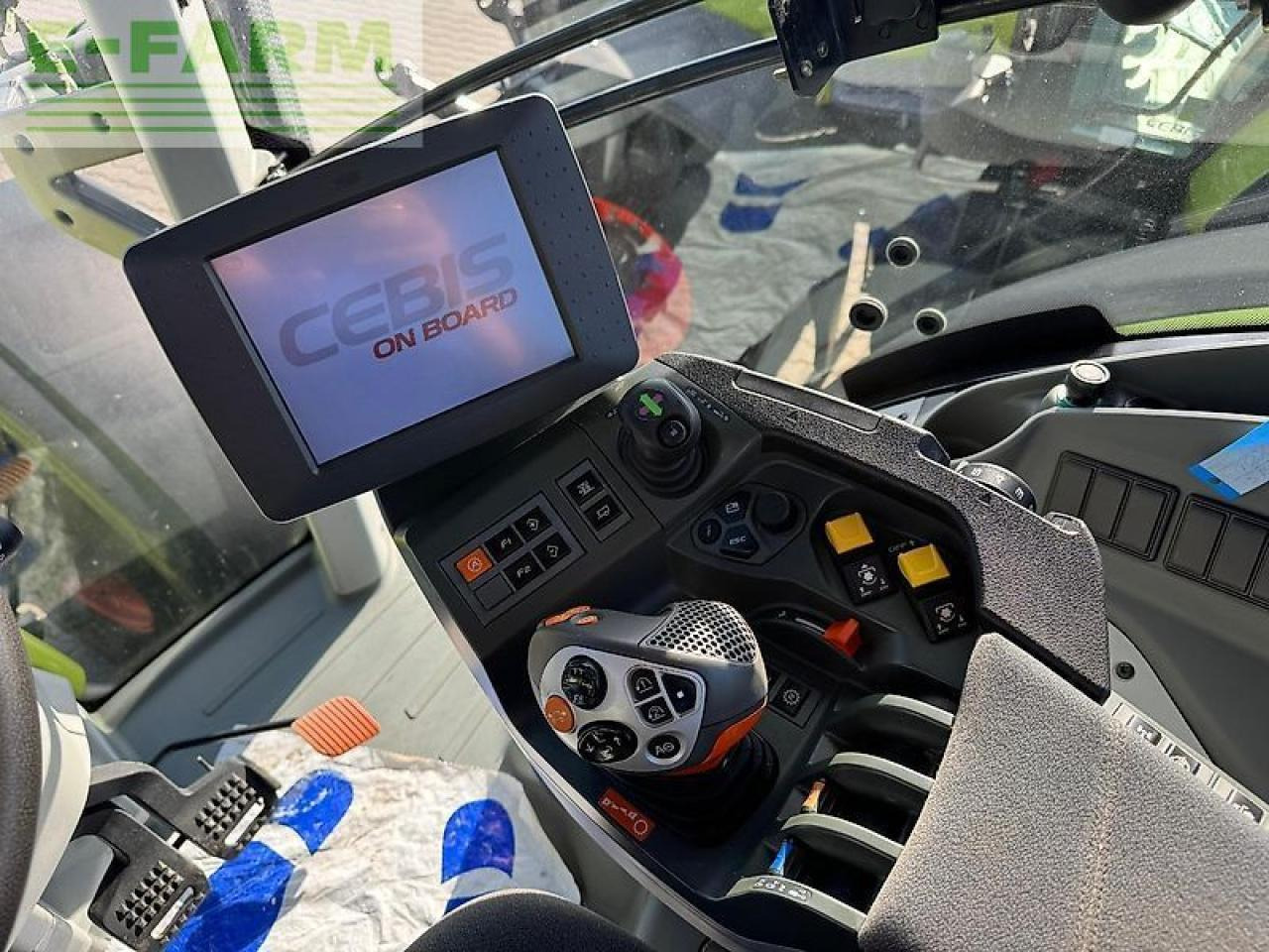 Tracteur agricole CLAAS axion 810 cebis hexa-shift