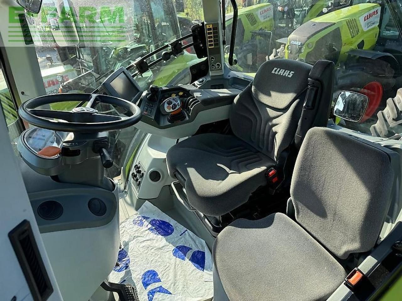 Tracteur agricole CLAAS axion 810 cebis hexa-shift