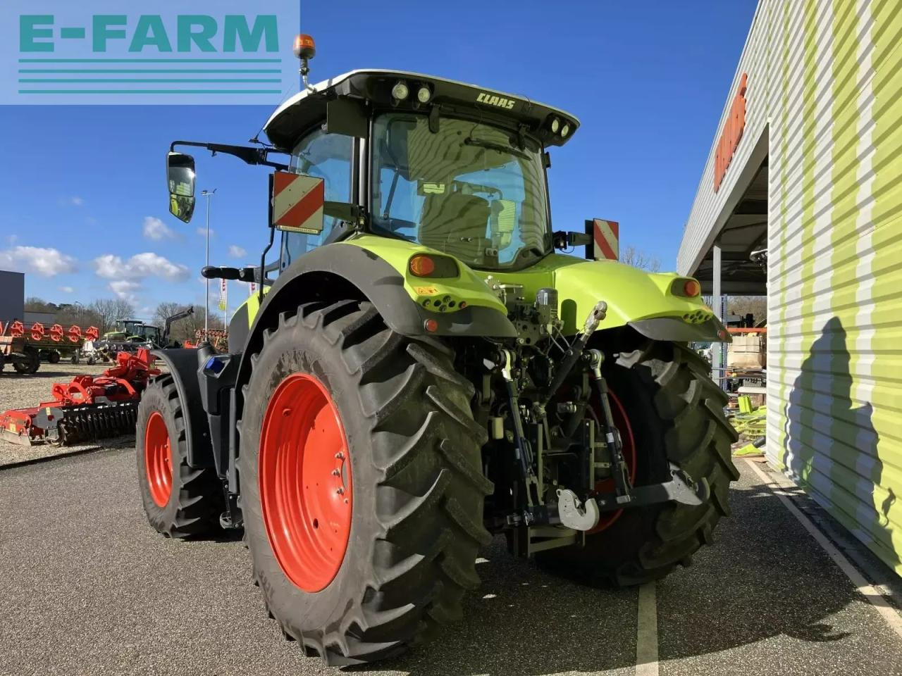 Tracteur agricole CLAAS axion 810 cis