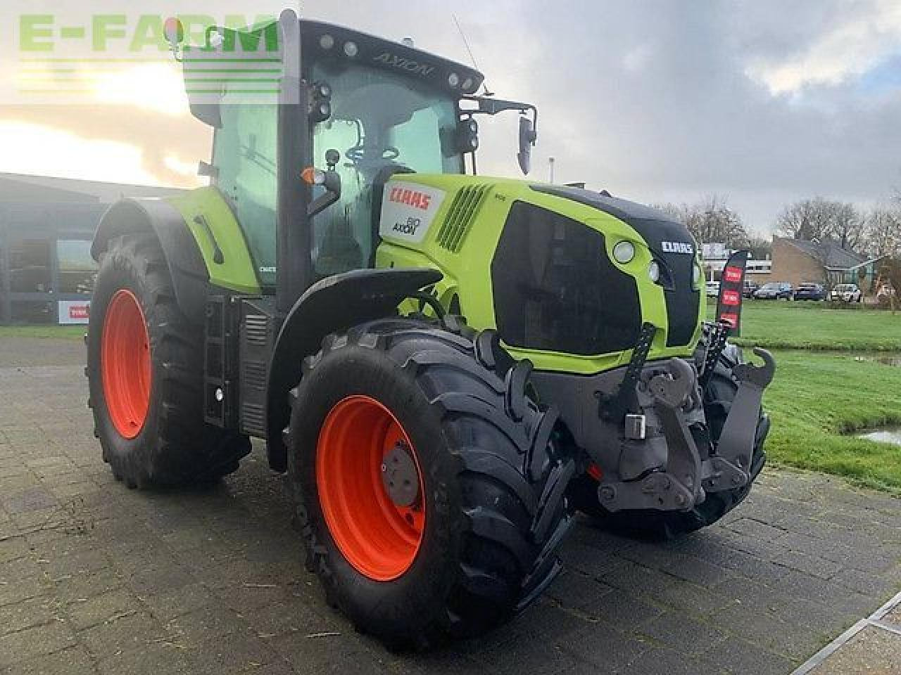 Tracteur agricole CLAAS axion 810 cis+