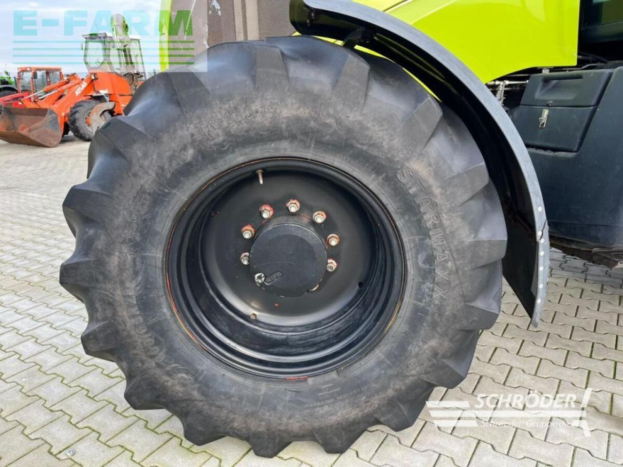 Tracteur agricole CLAAS axion 810 cis