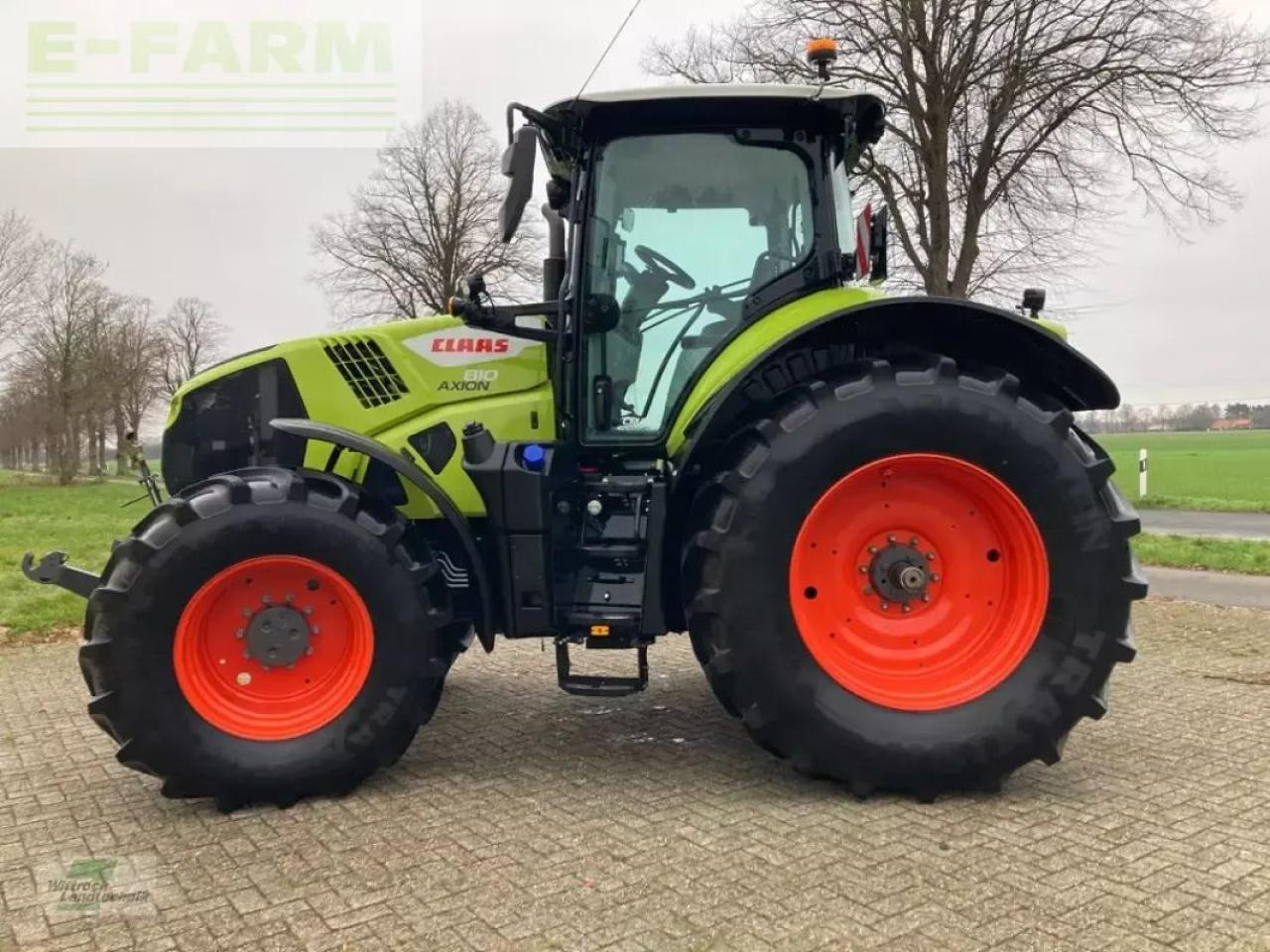 Tracteur agricole CLAAS axion 810 cis+