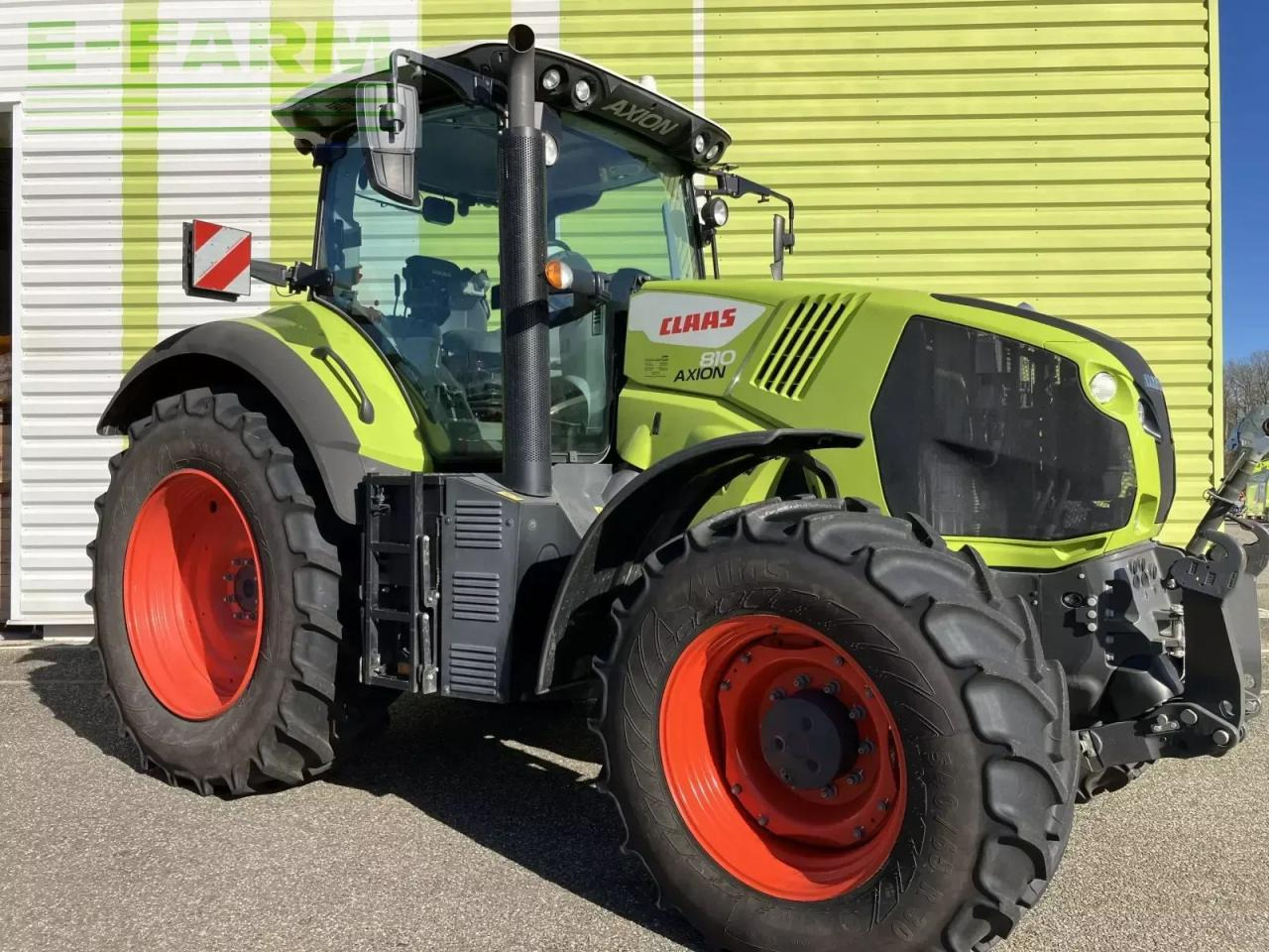 Tracteur agricole CLAAS axion 810 cis