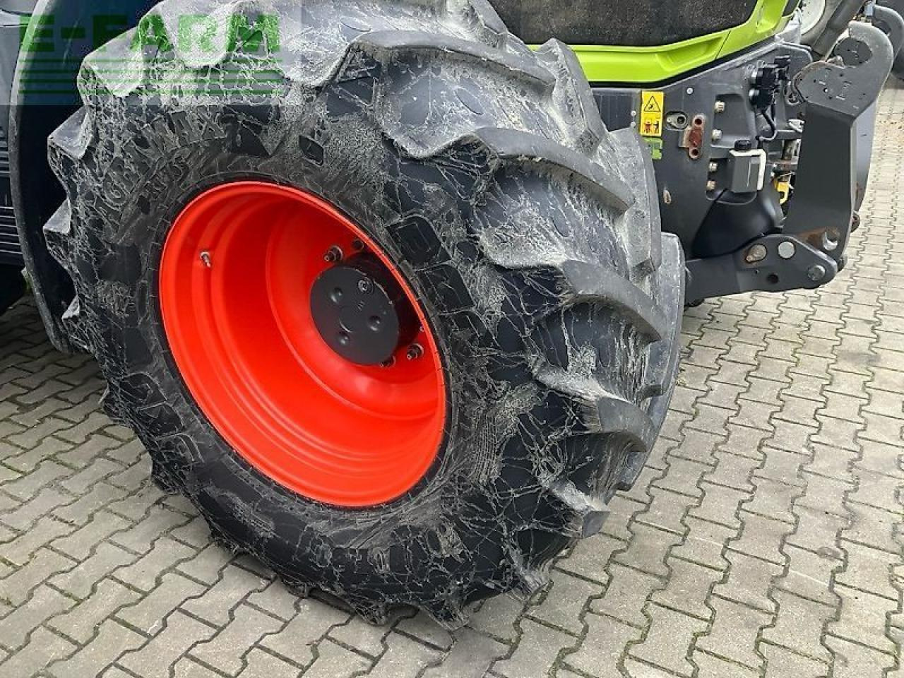 Tracteur agricole CLAAS axion 810 cis+ cm
