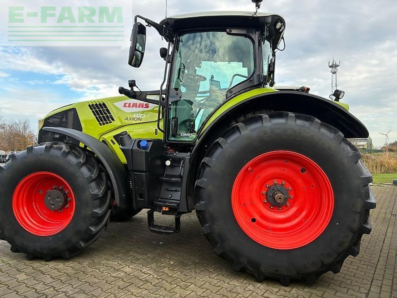Tracteur agricole CLAAS axion 810 cm cebis