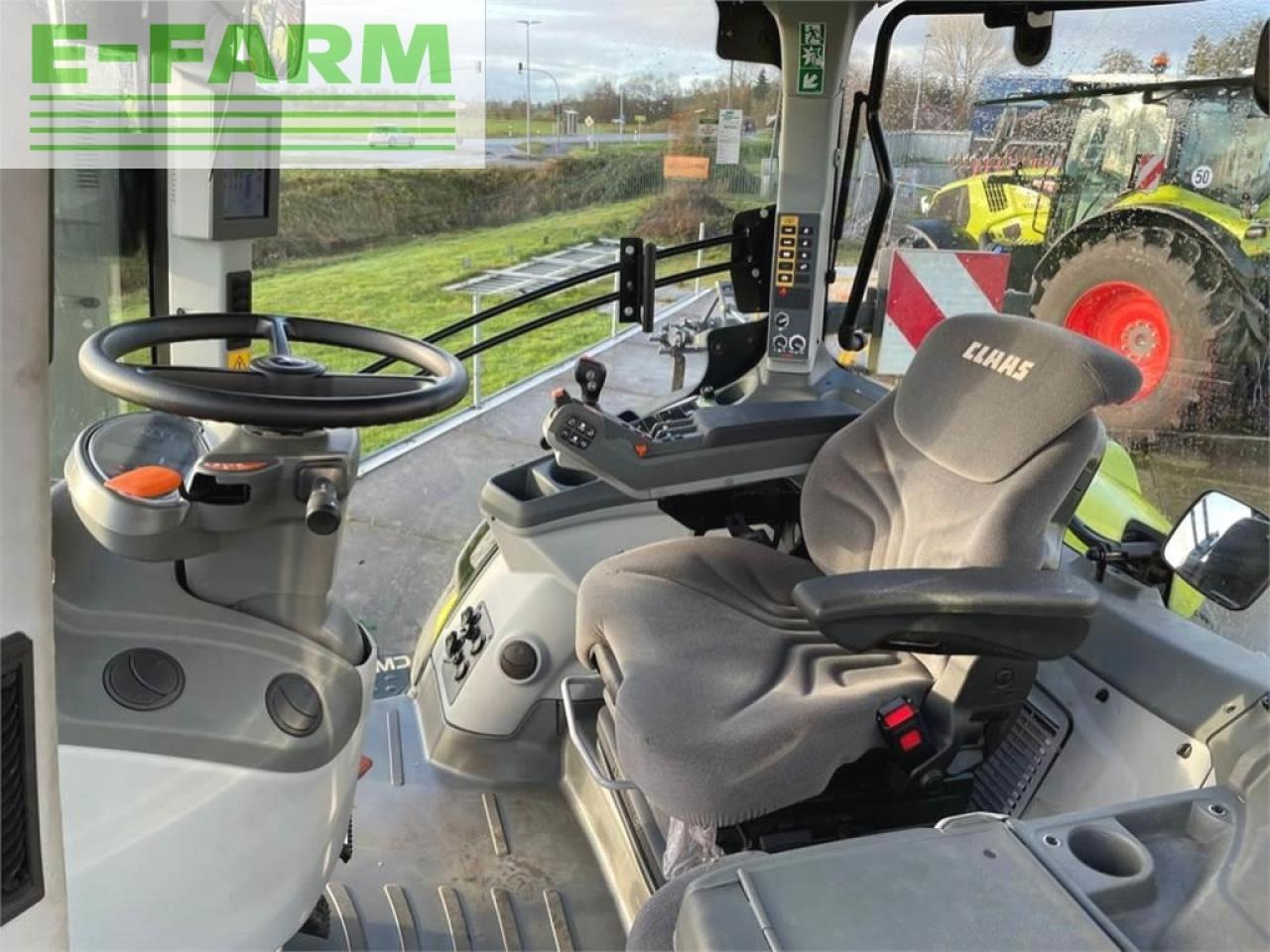 Tracteur agricole CLAAS axion 810 cm cis+