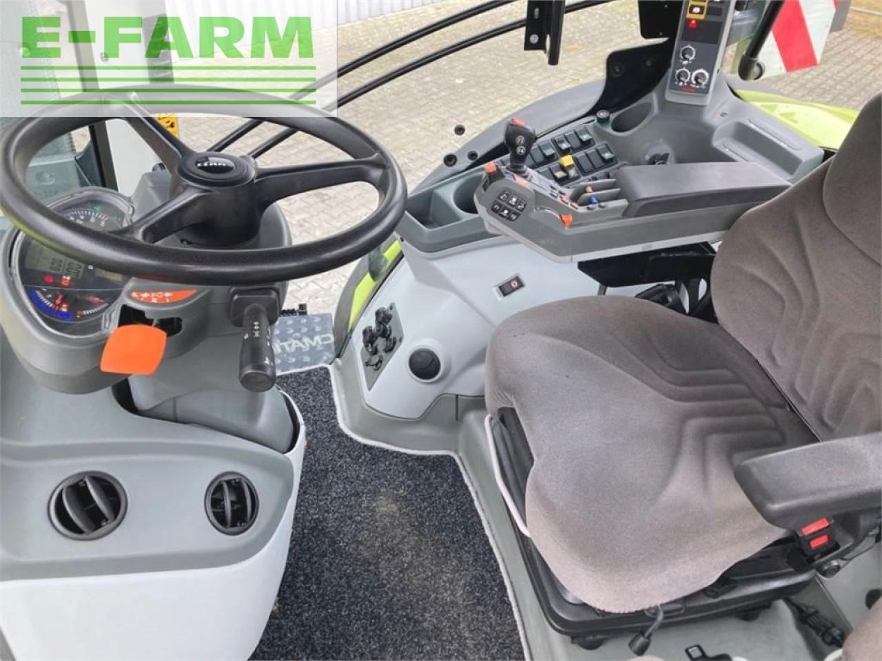 Tracteur agricole CLAAS axion 810 cm cis+