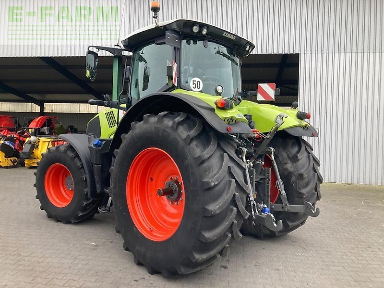 Tracteur agricole CLAAS axion 810 cm cis+