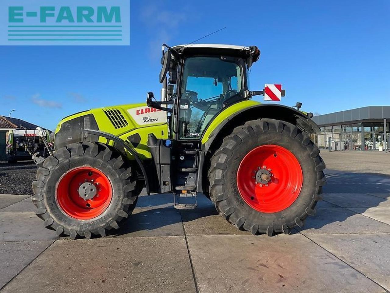 Tracteur agricole CLAAS axion 810 cmatic CMATIC