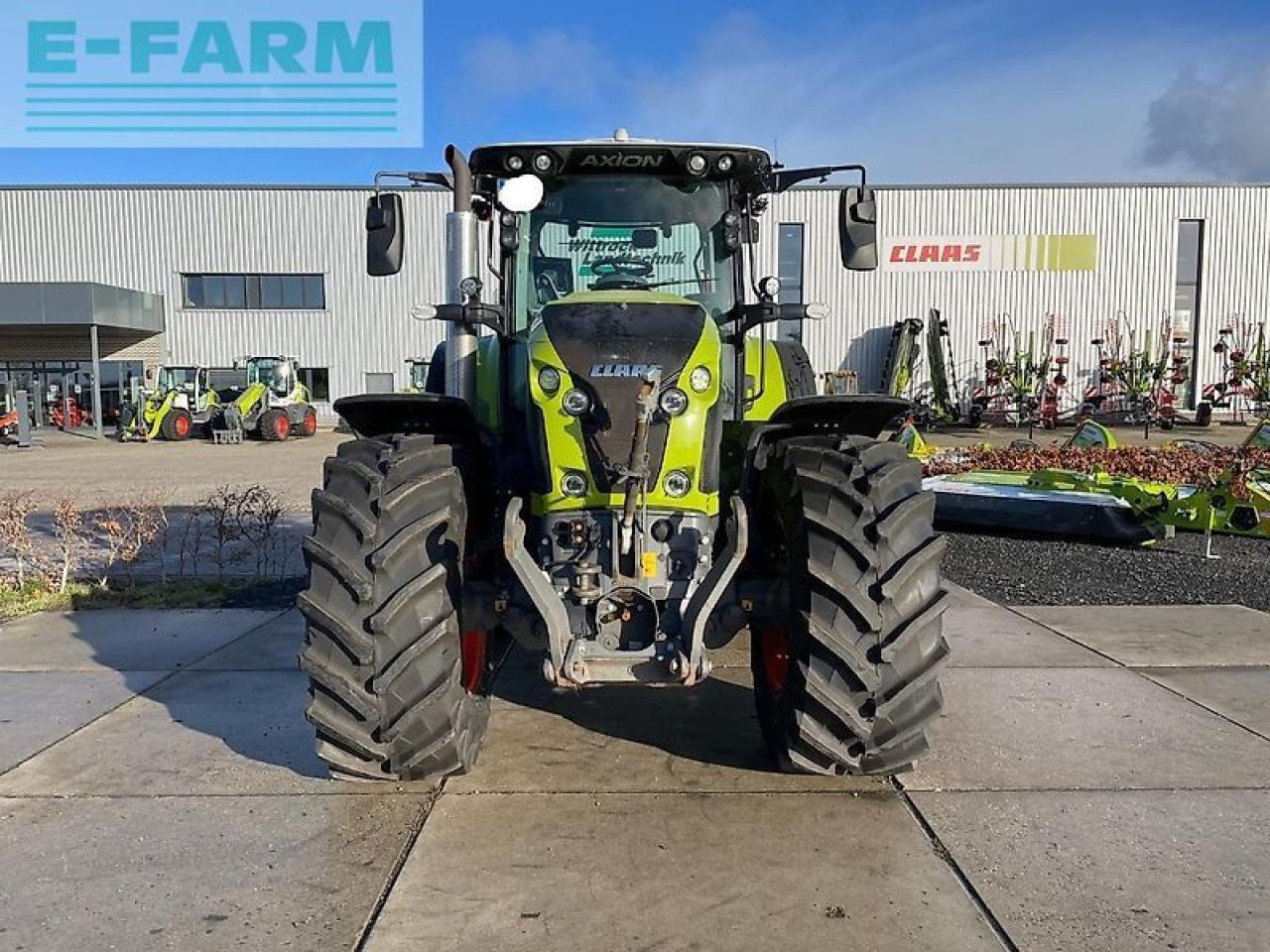 Tracteur agricole CLAAS axion 810 cmatic CMATIC