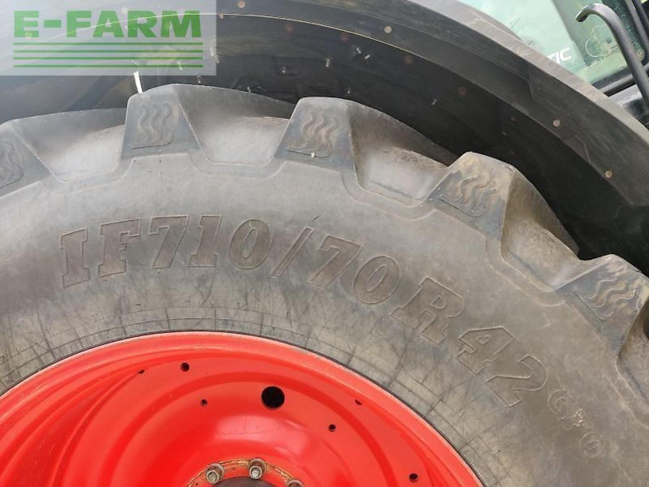 Tracteur agricole CLAAS axion 810 cmatic CMATIC