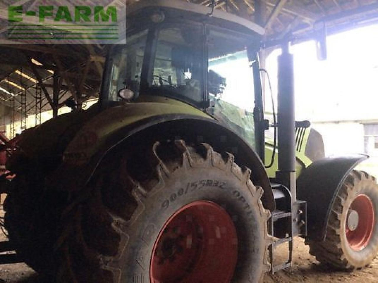 Tracteur agricole CLAAS axion 810 cmatic CMATIC