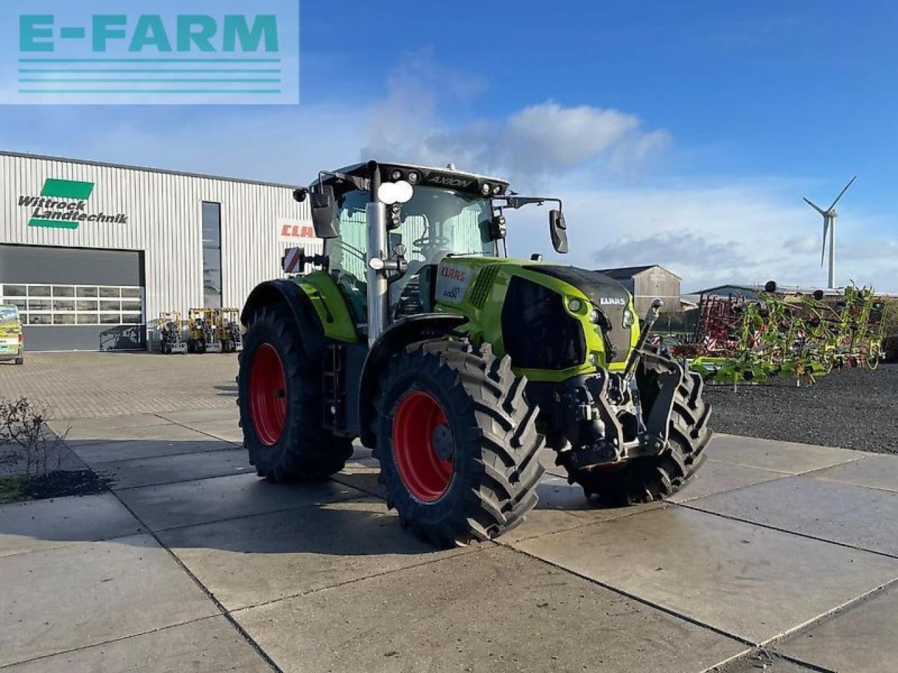 Tracteur agricole CLAAS axion 810 cmatic CMATIC