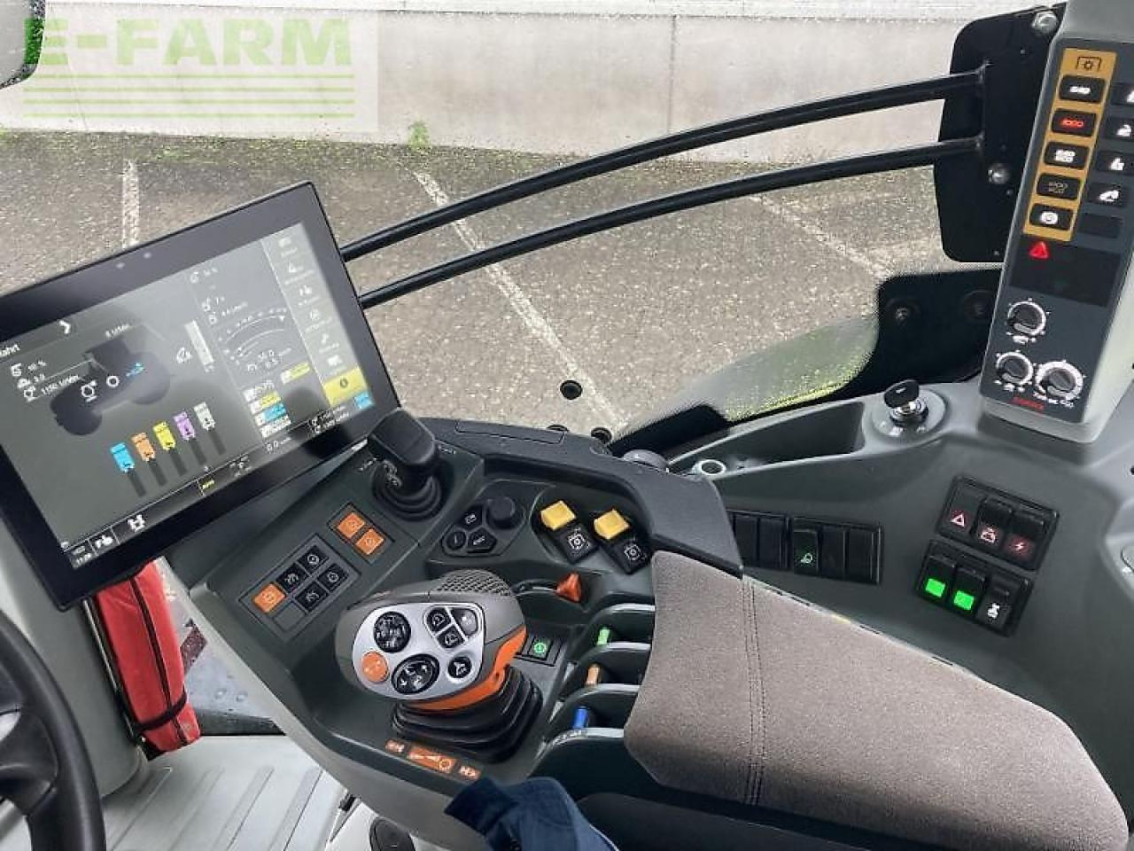 Tracteur agricole CLAAS axion 810 cmatic cebis
