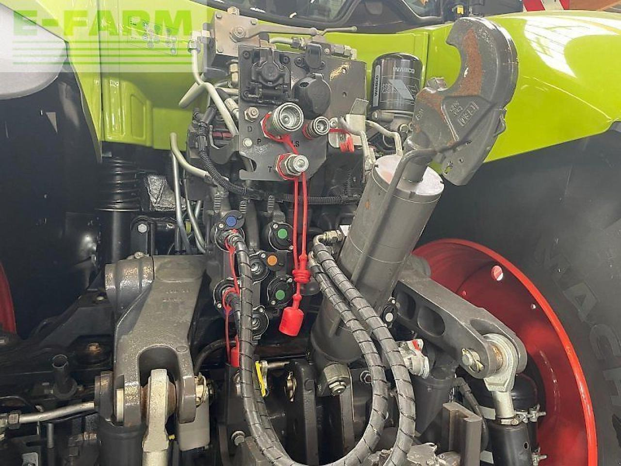 Tracteur agricole CLAAS axion 810 cmatic cebis CMATIC CEBIS